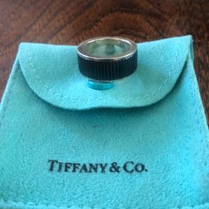 Tiffany & Co Coin Edge size 5.5
